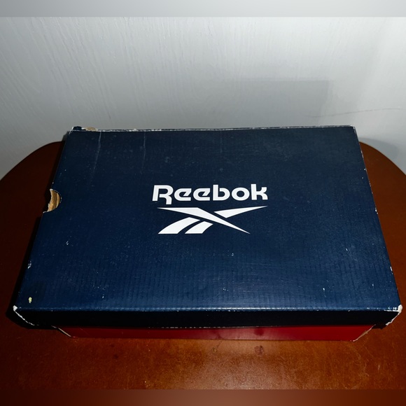 Women’s Reebok Shoes - Picture 2 of 8